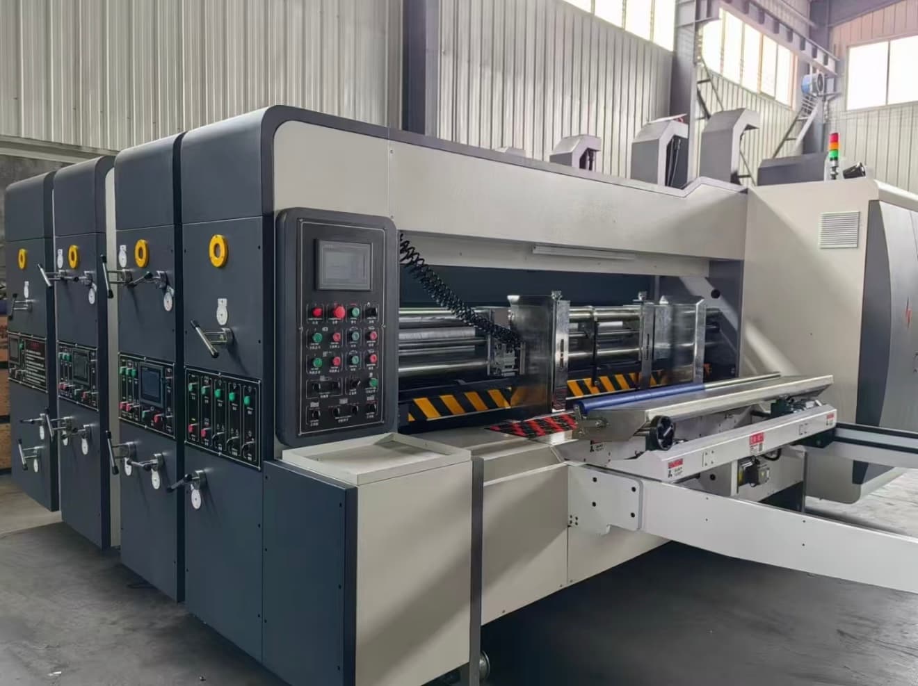 Printing machine for corrugated packaging production